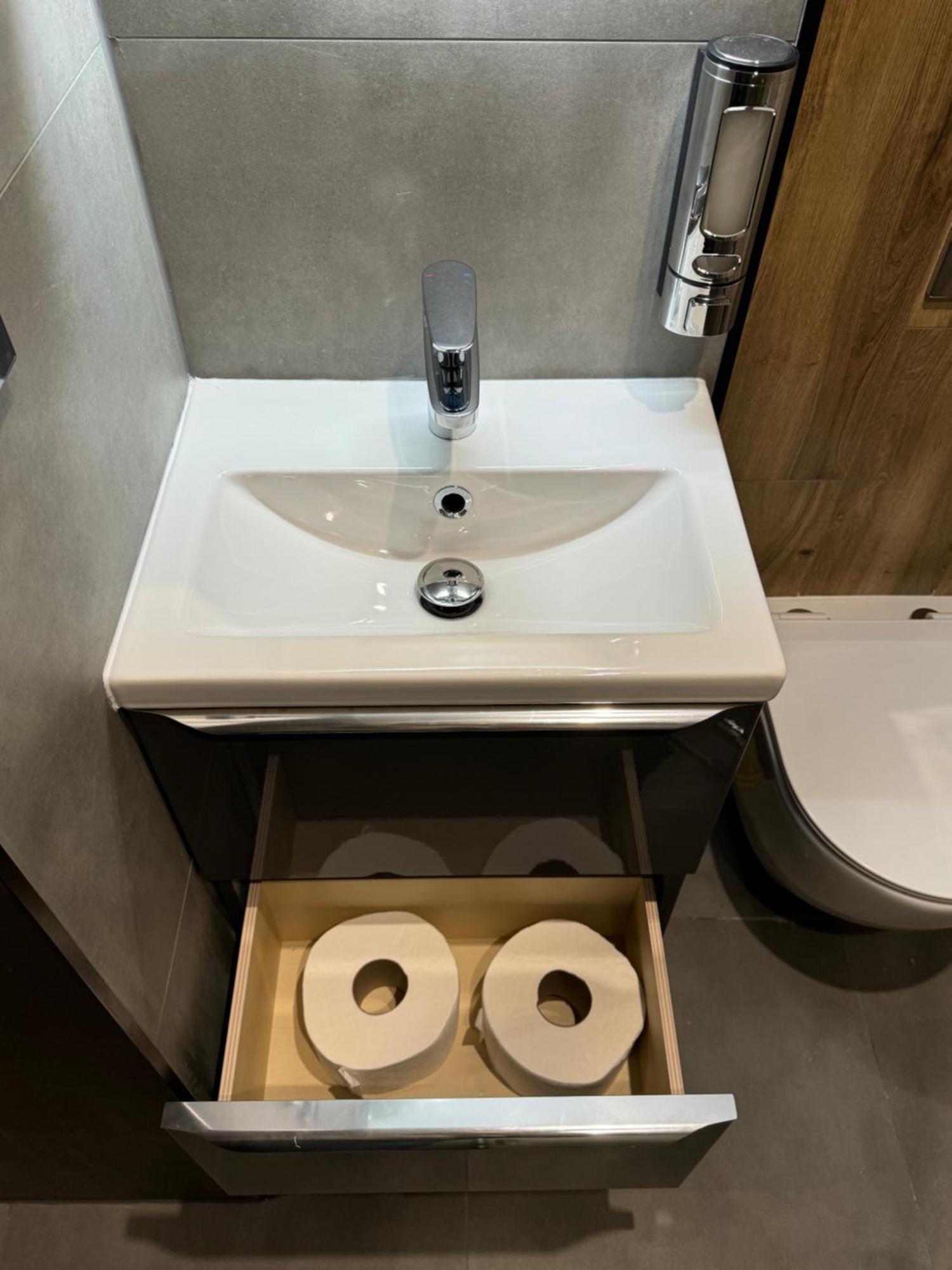 Amadeus - 3 Sleep Room - Parking On Street Katowice Ngoại thất bức ảnh
