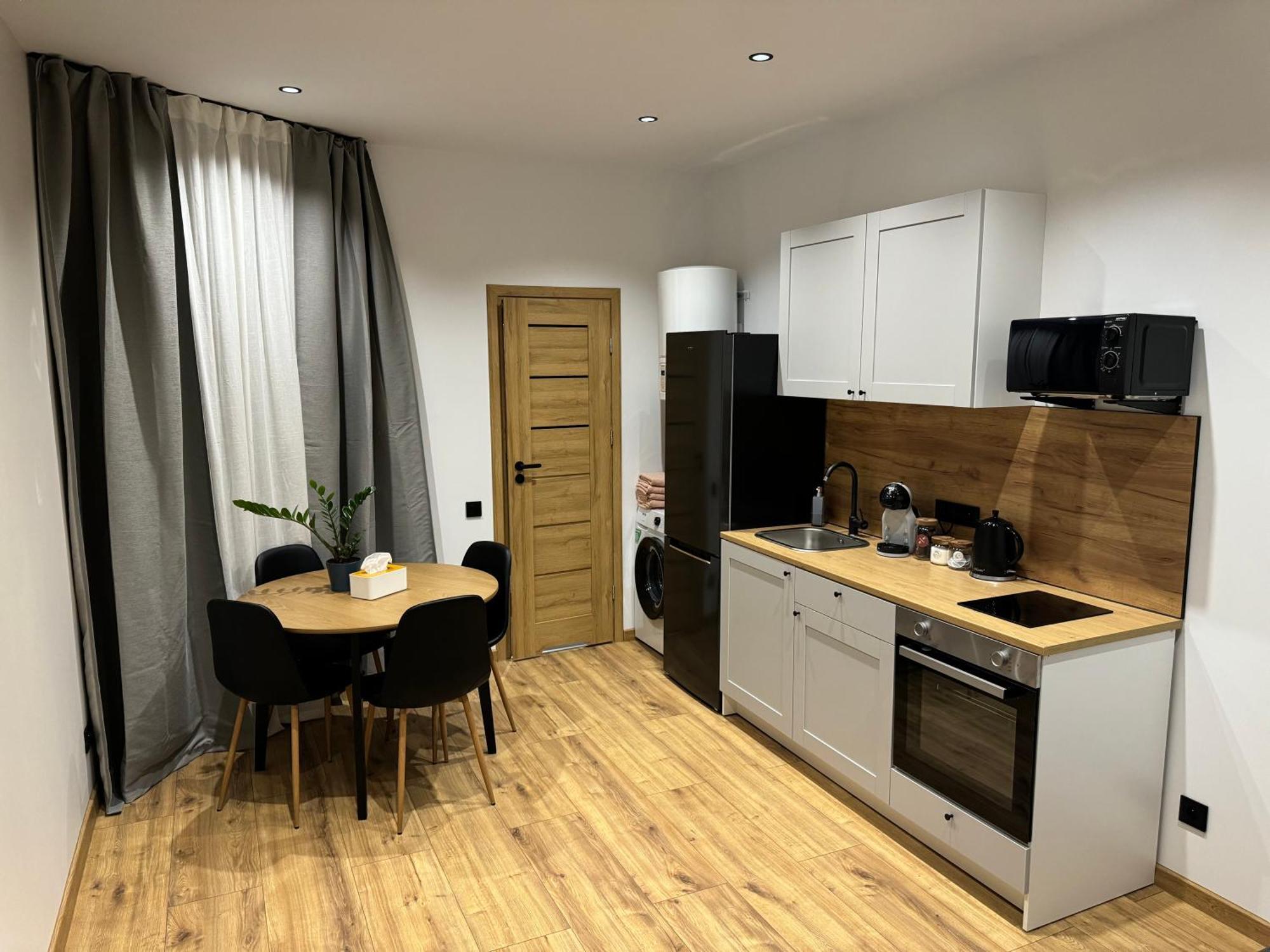 Amadeus - 3 Sleep Room - Parking On Street Katowice Ngoại thất bức ảnh