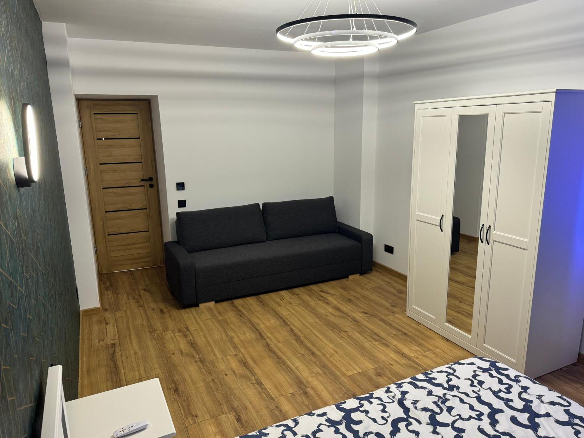 Amadeus - 3 Sleep Room - Parking On Street Katowice Ngoại thất bức ảnh